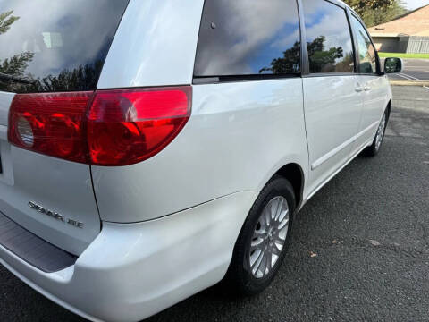 2009 Toyota Sienna