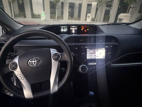 2015 Toyota Prius c Three