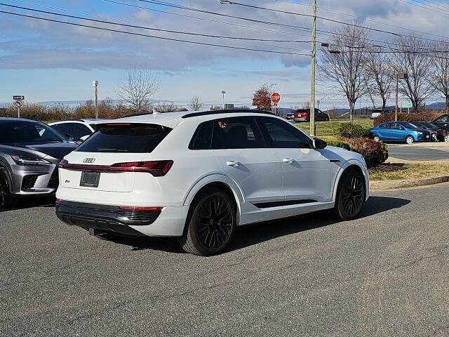 2024 Audi Q8 e-tron quattro Prestige