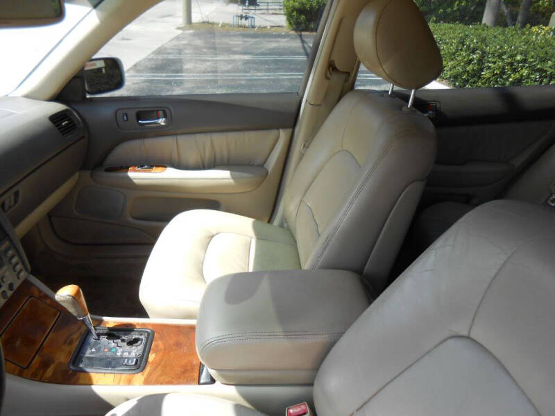 1999 Lexus LS 400