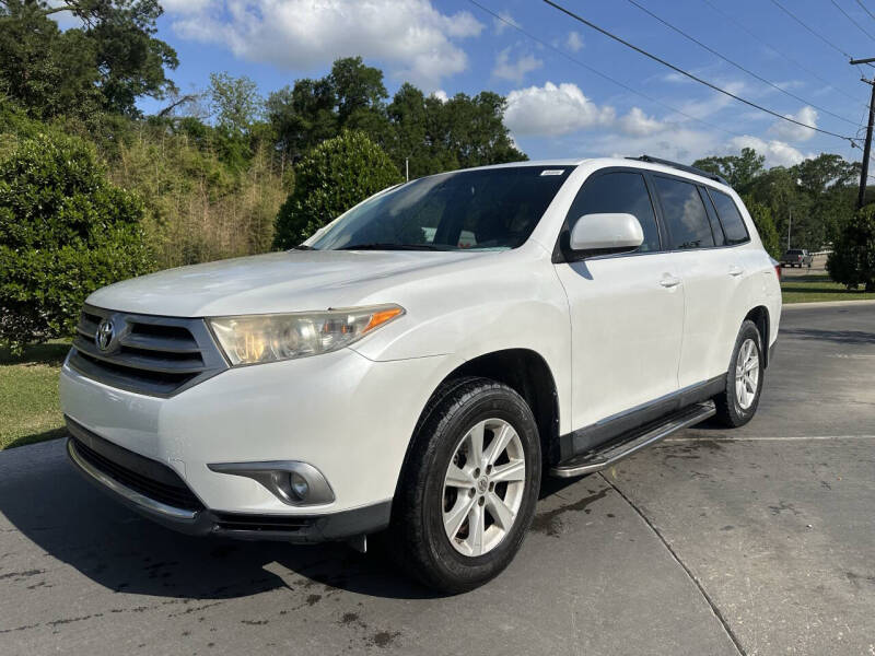 2013 Toyota Highlander Plus's photo