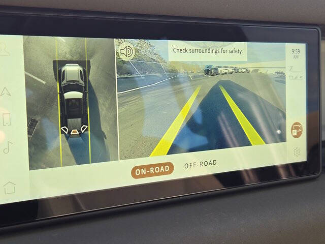 2020 Land Rover Defender 110 SE