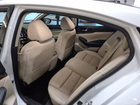 2017 Nissan Maxima Platinum