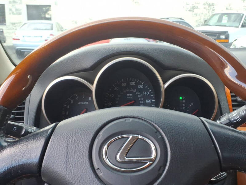2005 Lexus SC 430