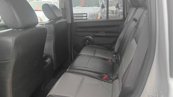 2008 Jeep Commander Sport