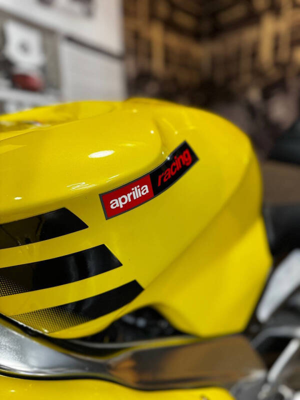 2001 Aprilia RSV 1000R