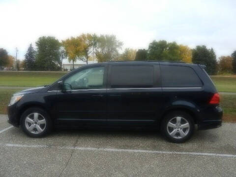 2011 Volkswagen Routan SE