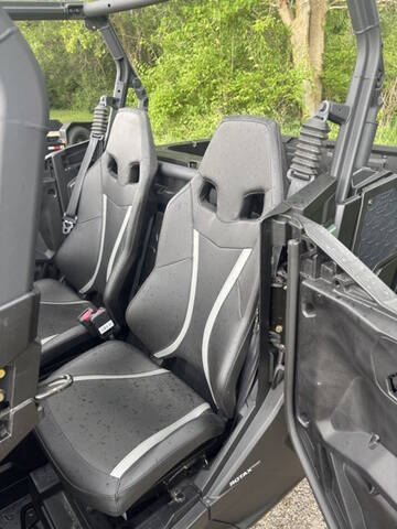 2024 Can-Am Commander Max XT