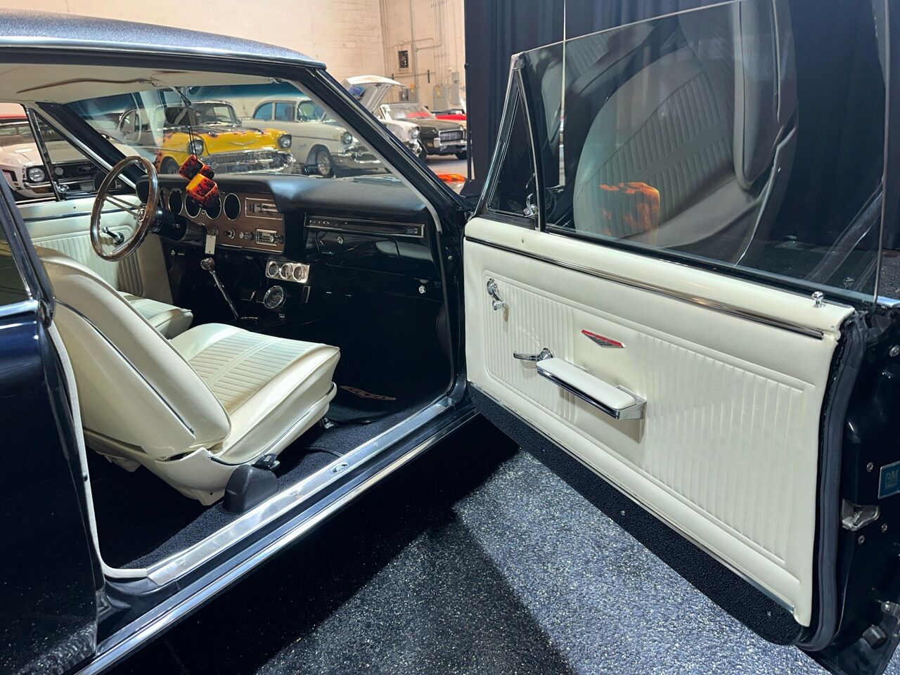 1966 Pontiac GTO 65