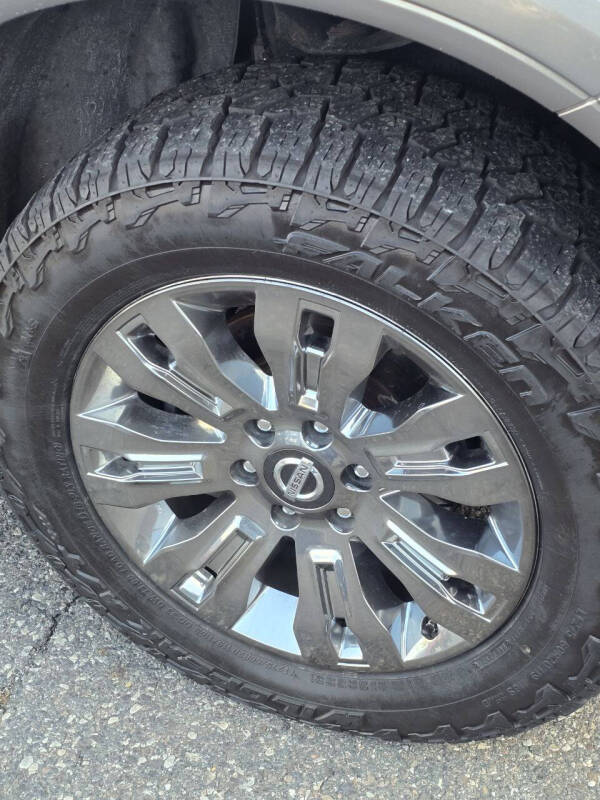 2017 Nissan Titan Platinum Reserve