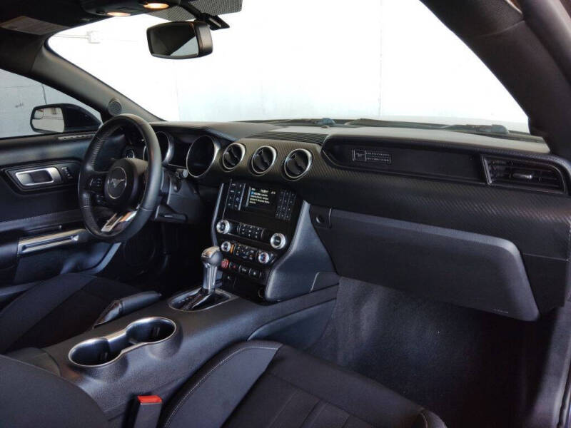 2020 Ford Mustang EcoBoost
