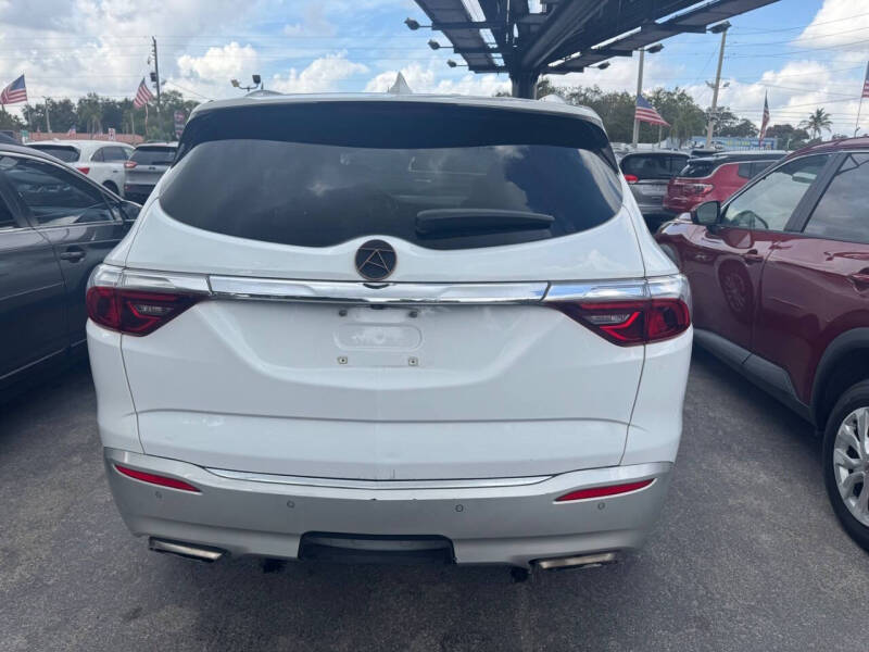 2022 Buick Enclave Essence