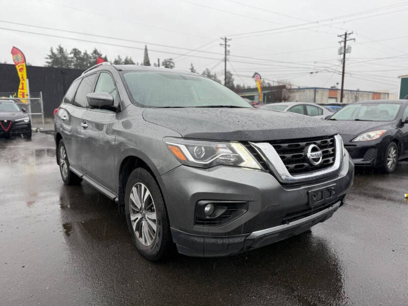 2017 Nissan Pathfinder for sale at ALHAMADANI AUTO SALES in Tacoma WA