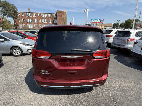 2018 Chrysler Pacifica Touring L