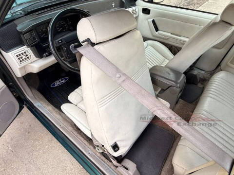 1990 Ford Mustang