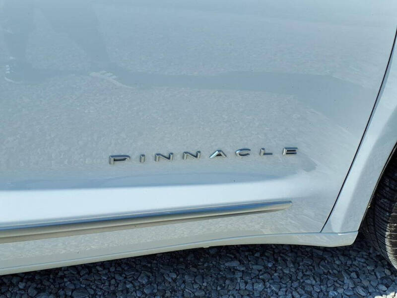 2025 Chrysler Pacifica Pinnacle
