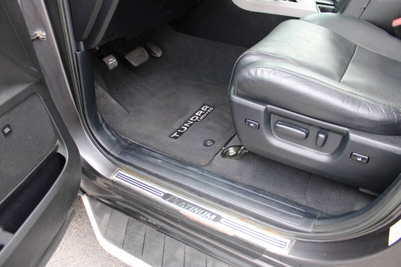 2013 Toyota Tundra Platinum