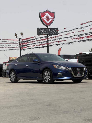 2020 Nissan Altima for sale at A & V MOTORS in Hidalgo TX