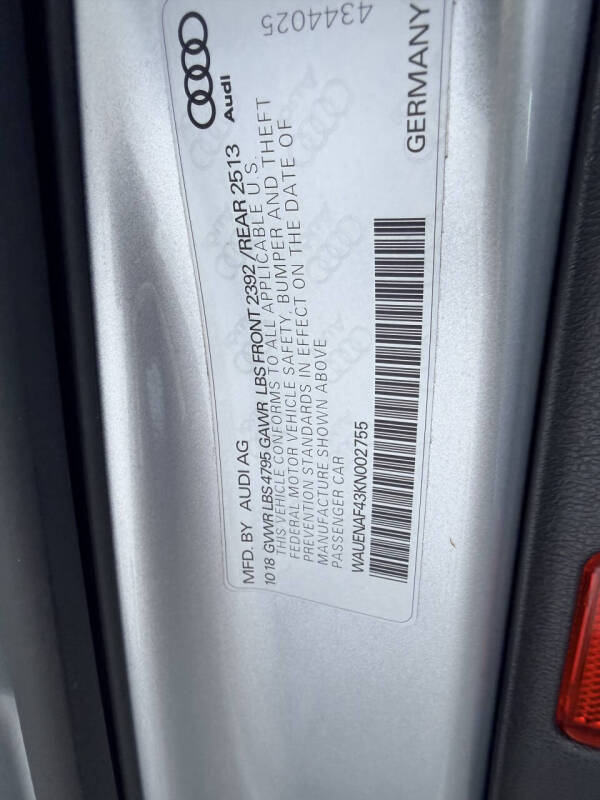 2019 Audi A4 quattro Premium Plus 45 TFSI