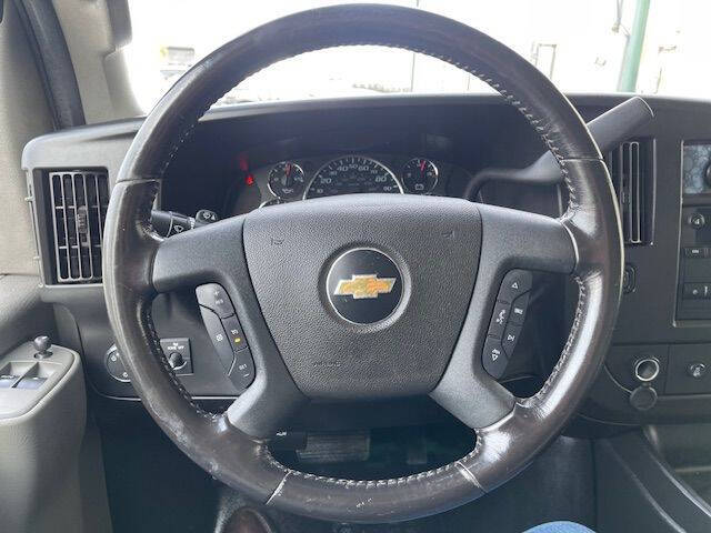 2022 Chevrolet Express 2500