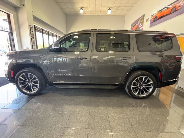 2022 Jeep Wagoneer 2