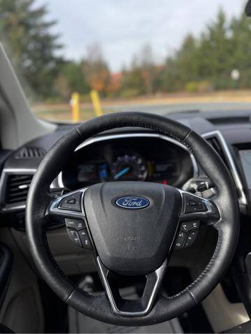 2020 Ford Edge Titanium