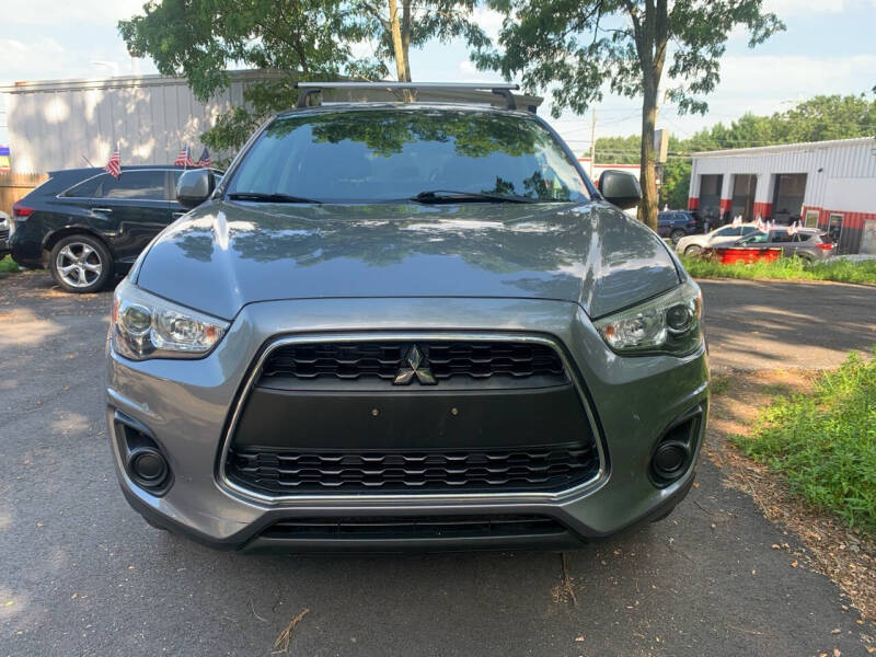 2015 Mitsubishi Outlander Sport ES photo 3