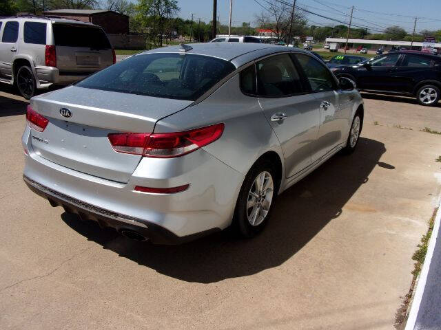 2019 Kia Optima LX photo 5