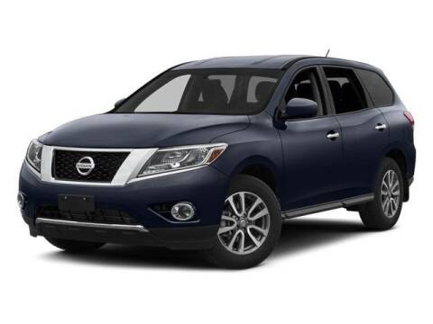 2014 Nissan Pathfinder for sale at New Wave Auto Brokers & Sales in Denver CO