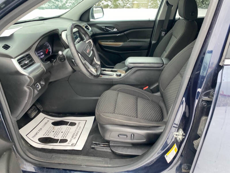 2017 GMC Acadia SLE-2