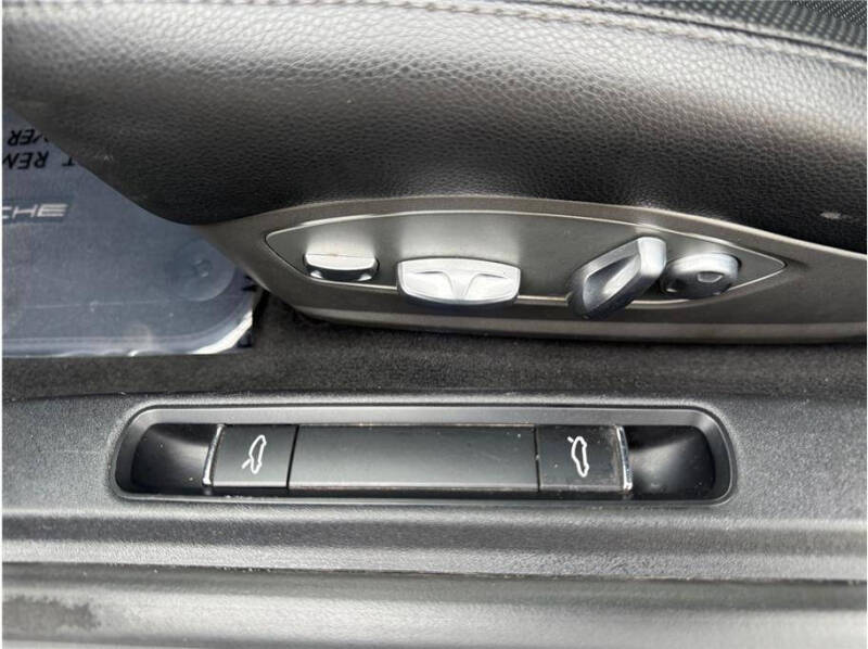 2017 Porsche 911 Carrera