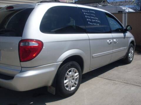 2005 Dodge Grand Caravan for sale at Flag Motors in Ronkonkoma NY