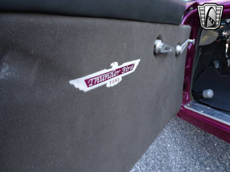 1957 Ford Thunderbird