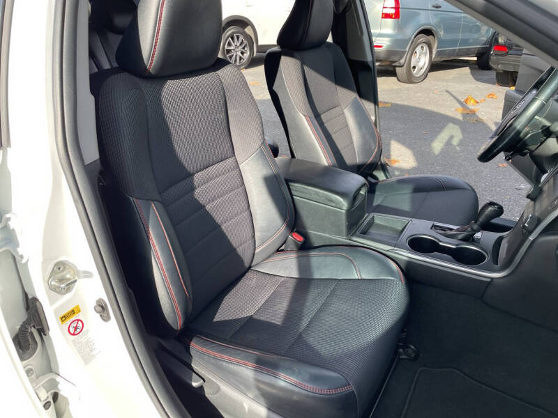 2016 Toyota Camry SE