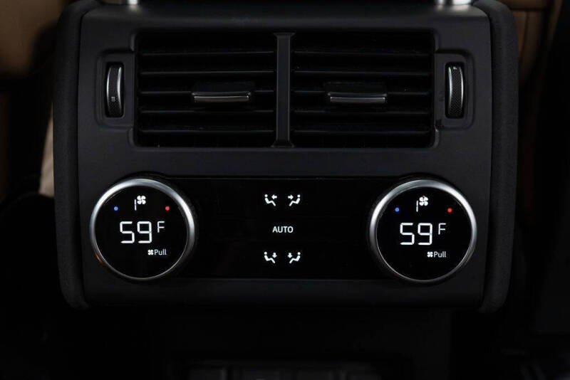 2023 Land Rover Discovery P300 S R-Dynamic