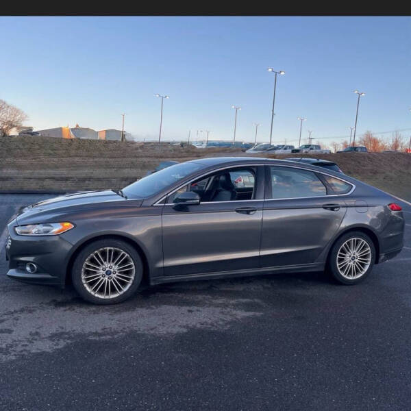 2015 Ford Fusion SE photo 4