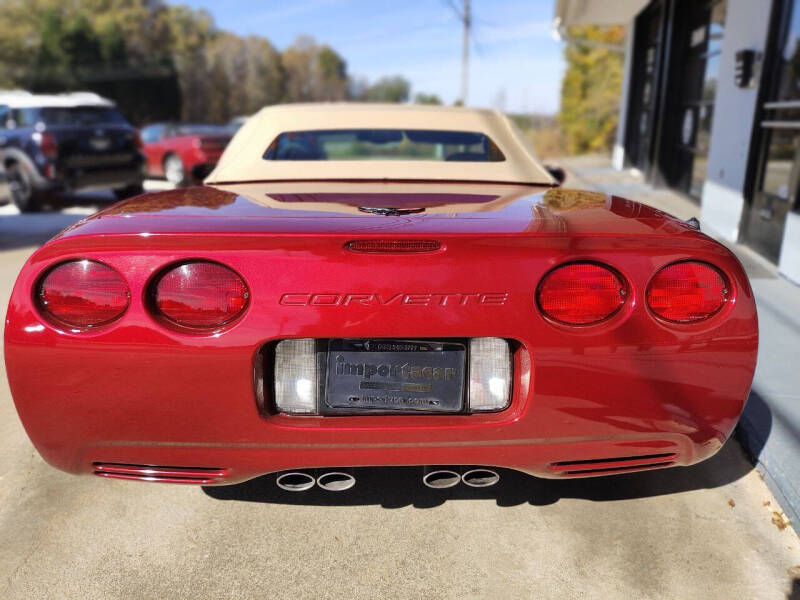 2004 Chevrolet Corvette Base photo 4