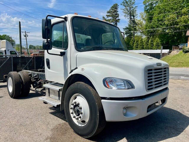 2024 Freightliner Business class M2