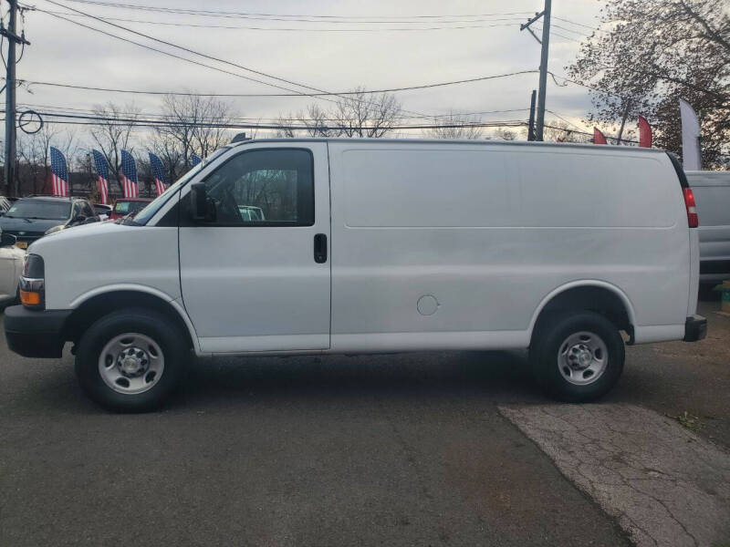 2023 Chevrolet Express 2500