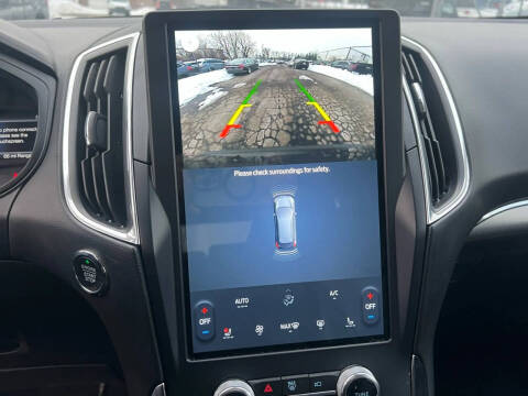 2022 Ford Edge Titanium