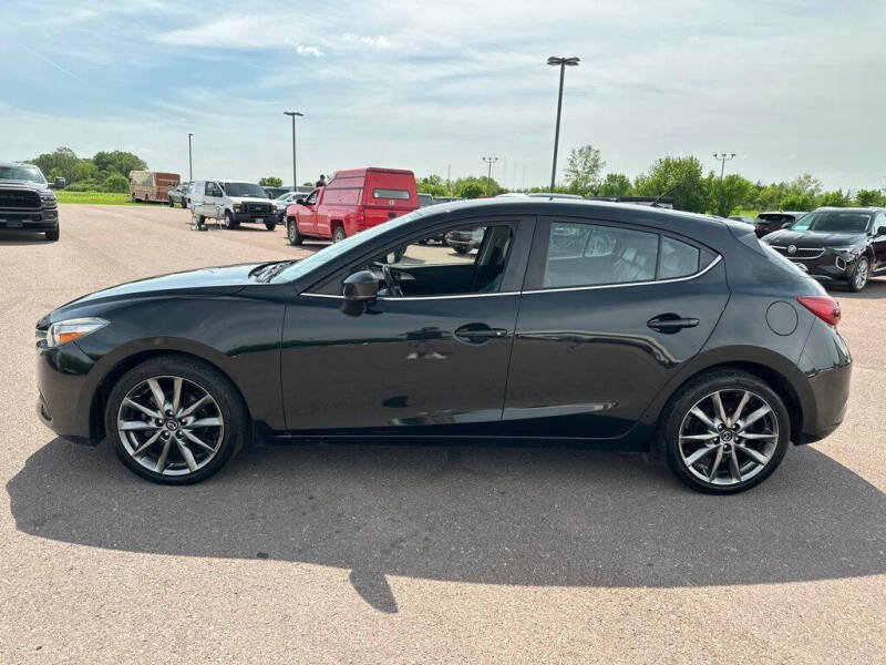 2018 Mazda MAZDA3 Touring