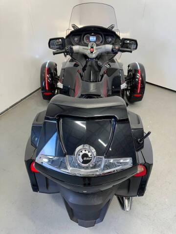 2011 Can-Am Spyder RT-S SE5