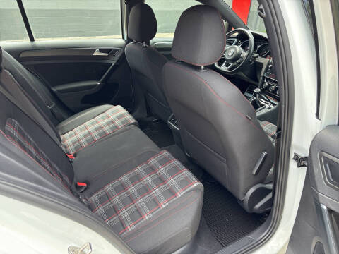 2018 Volkswagen Golf GTI SE