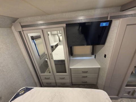 2021 Thor Motor Coach Quantum