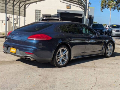 2015 Porsche Panamera 4