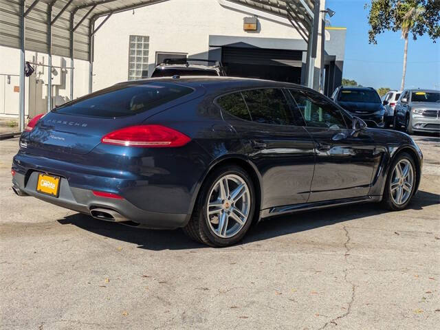 2015 Porsche Panamera 4