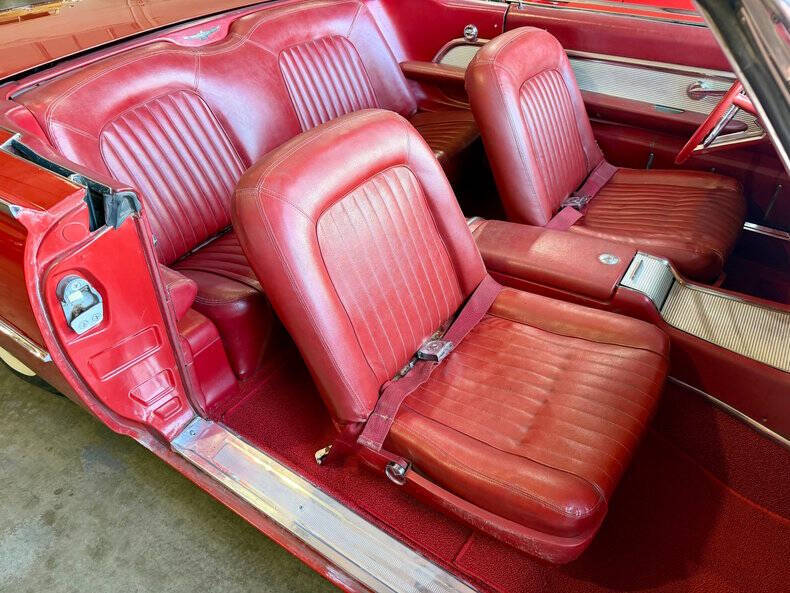 1962 Ford Thunderbird