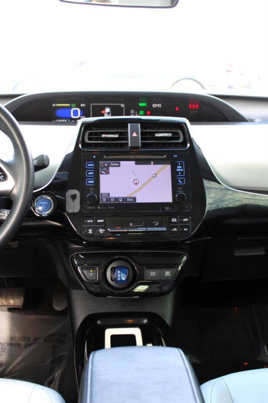 2017 Toyota Prius Three Touring