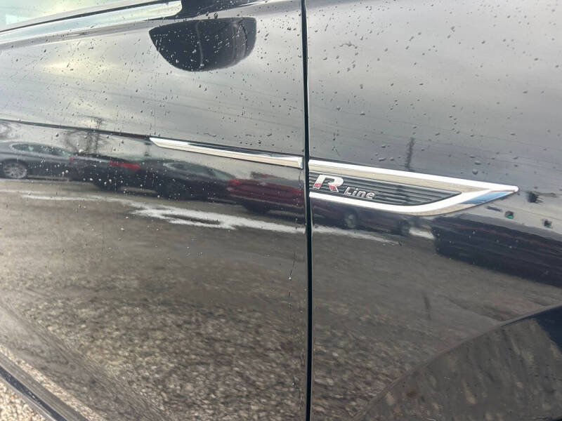 2021 Volkswagen Passat R-Line