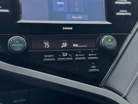 2020 Toyota Camry SE